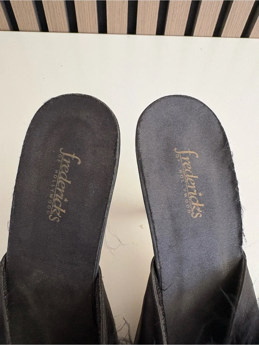 VTG Y2K  FREDERICKS OF HOLLYWOOD Feather Heels